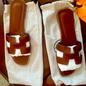 BRAND NEW 41 1/2 Hermès® Oran Sandal
